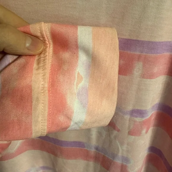 NWOT ladies long sleeve breast cancer graphic tee, size L, “Never Give Up Hope” - Picture 6 of 16